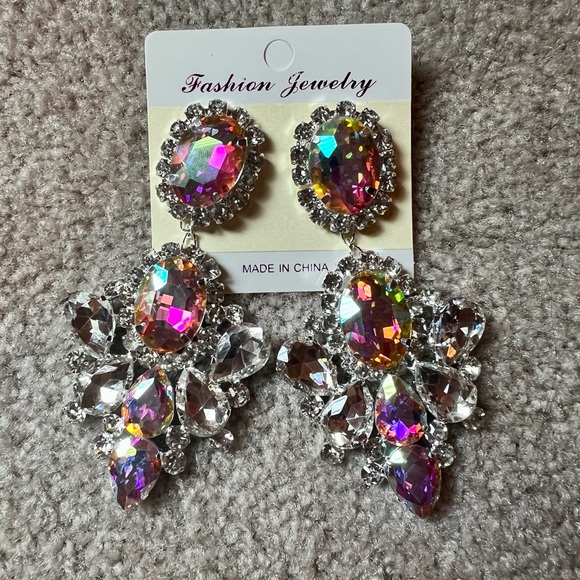 Aurora Borealis Iridescent Statement Chandelier boutique concert party earrings - Picture 1 of 4